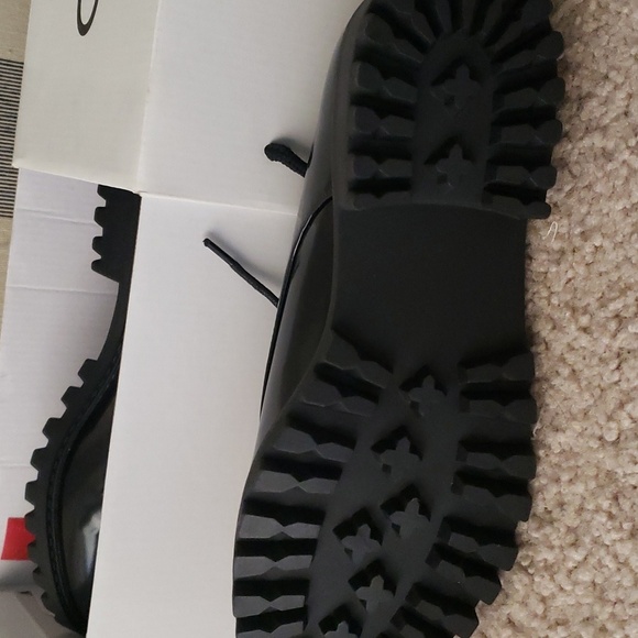 Oxford style Shoes - Picture 3 of 3